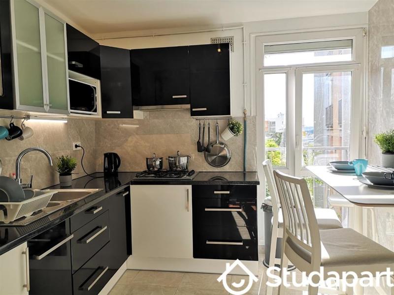 Chambre - 13 m² - 1 pièce