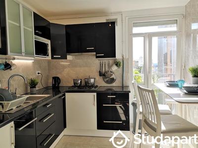 Chambre - 13 m² - 1 pièce