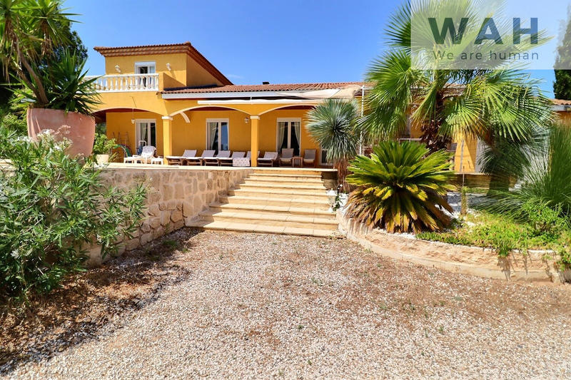 Villa - 167 m² - 6 pièces