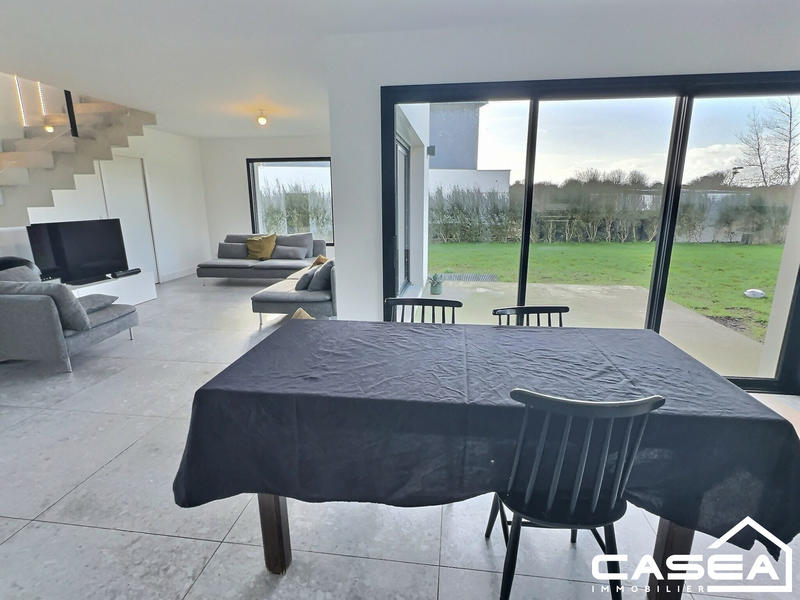 Maison - 117 m² - 6 pièces