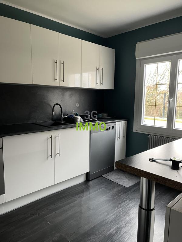 Maison - 90 m² - 5 pièces