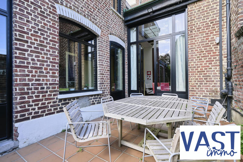 Maison ancienne - 250 m² - 8 pièces