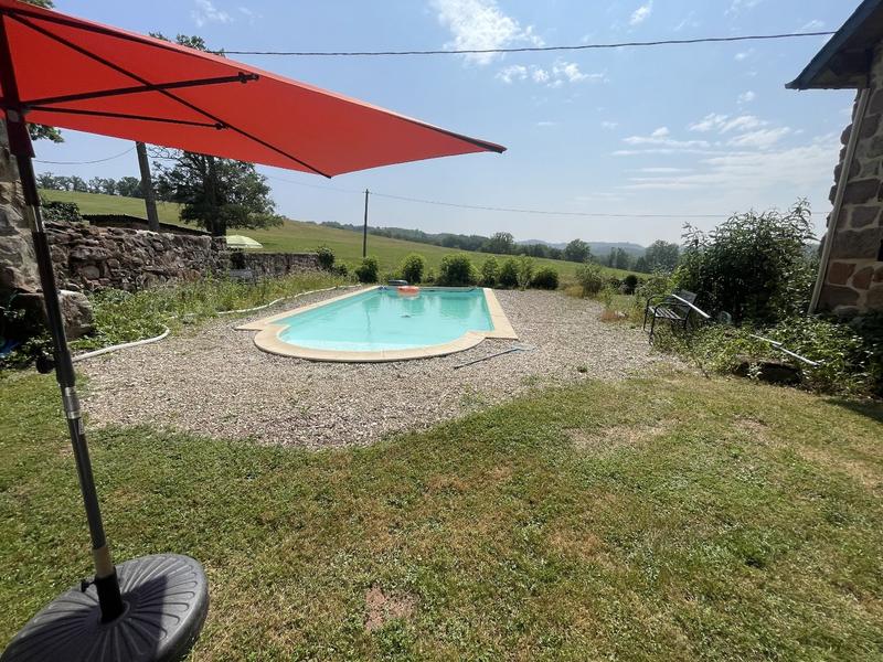 Propriété - 234 m² - 6 pièces