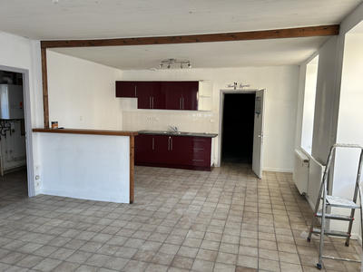 Maison - 83 m² - 4 pièces