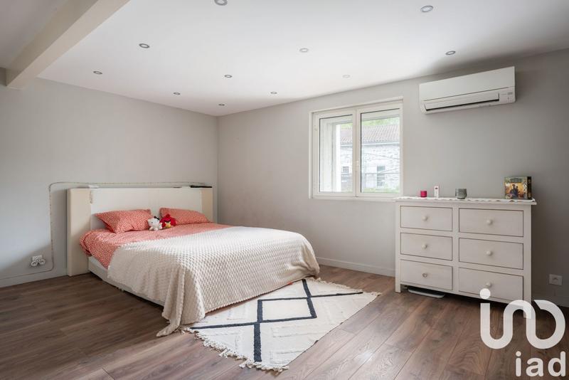 Maison - 249 m² - 6 pièces