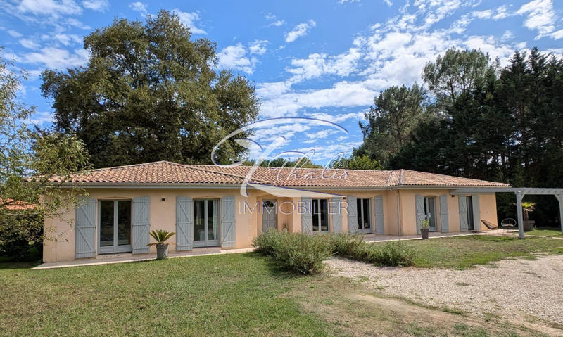 Maison traditionnelle - 175 m² - 7 pièces