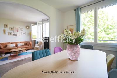 Maison - 136 m² - 5 pièces