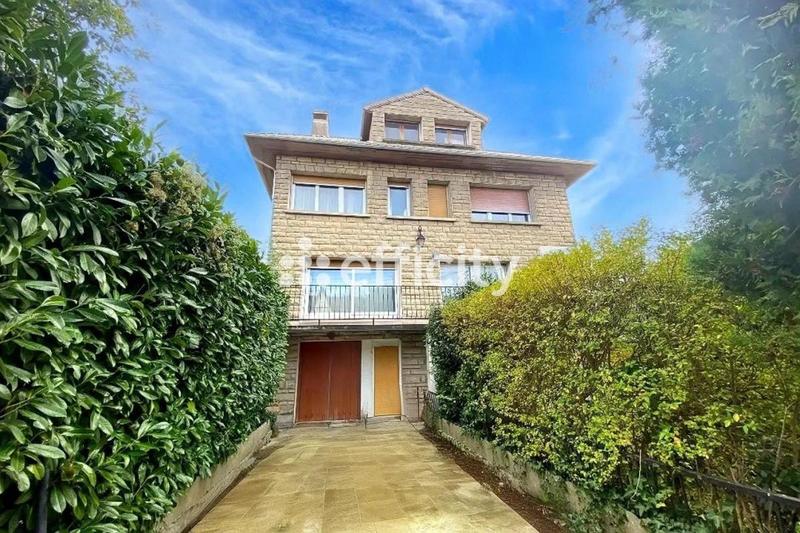 Immeuble - 300 m² - 10 pièces