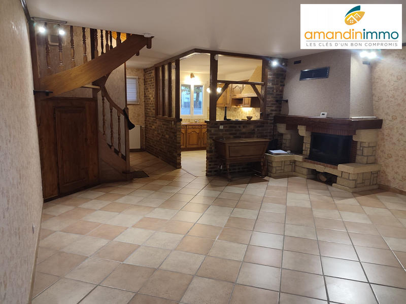 Maison - 95 m² - 5 pièces