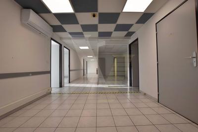 Local commercial - 282 m²