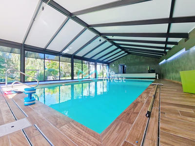 Maison - 445 m² - 7 pièces