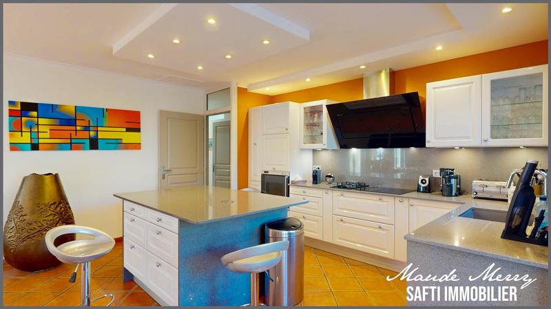 Villa - 210 m² - 7 pièces