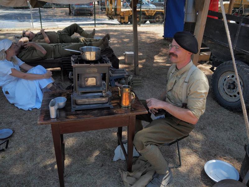 Salon d'antiquités militaires