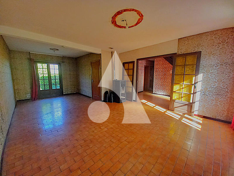 Maison - 104 m² - 7 pièces