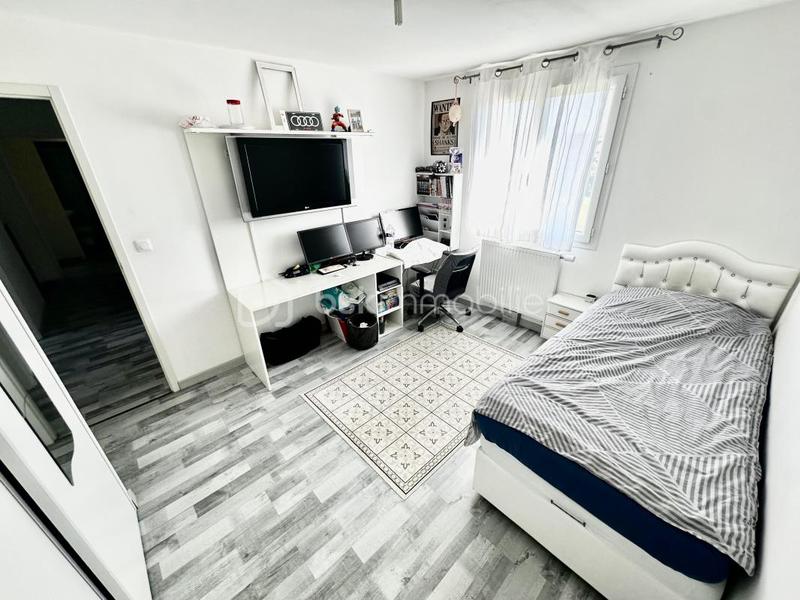 Maison traditionnelle - 120 m² - 6 pièces