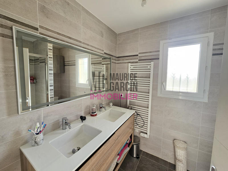 Villa - 90 m² - 5 pièces