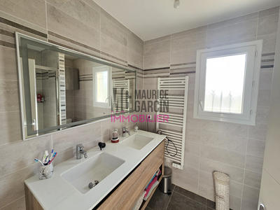 Villa - 90 m² - 5 pièces