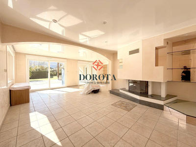 Maison traditionnelle - 162 m² - 5 pièces