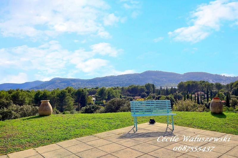 Maison - 137 m² - 5 pièces