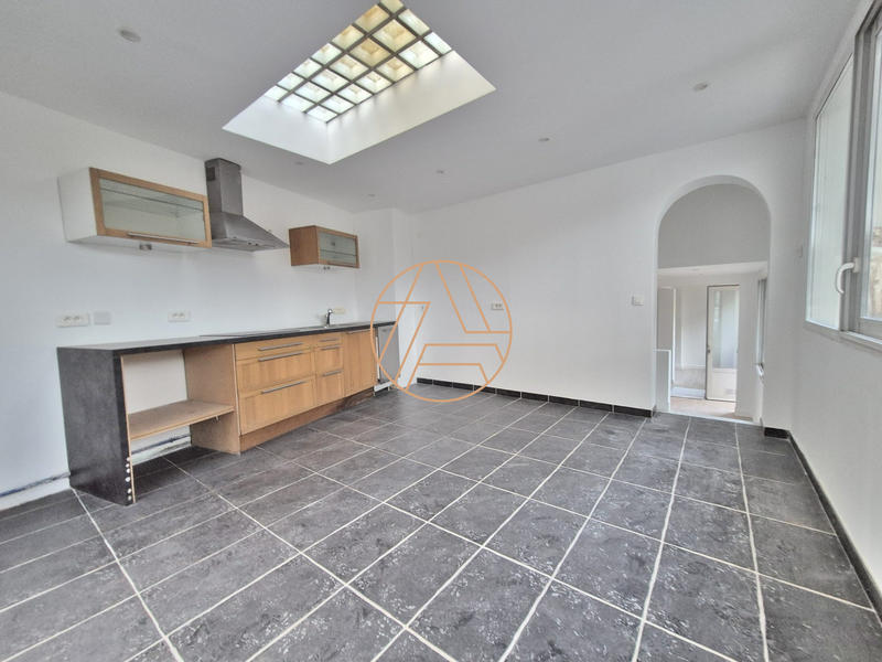 Maison - 96 m² - 3 pièces