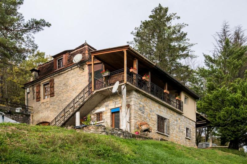 Maison en pierre - 130 m² - 5 pièces