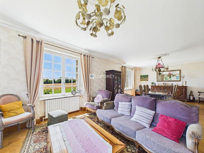 Maison - 205 m² - 8 pièces