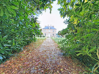 Maison - 190 m² - 8 pièces