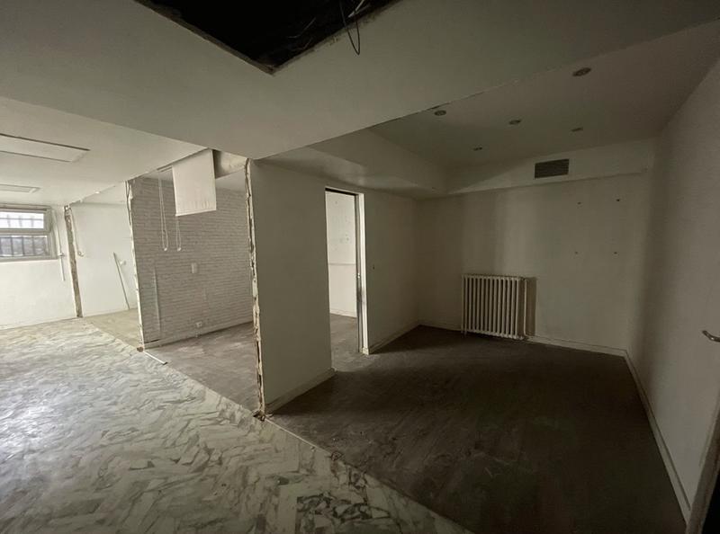 Local commercial - 182 m²