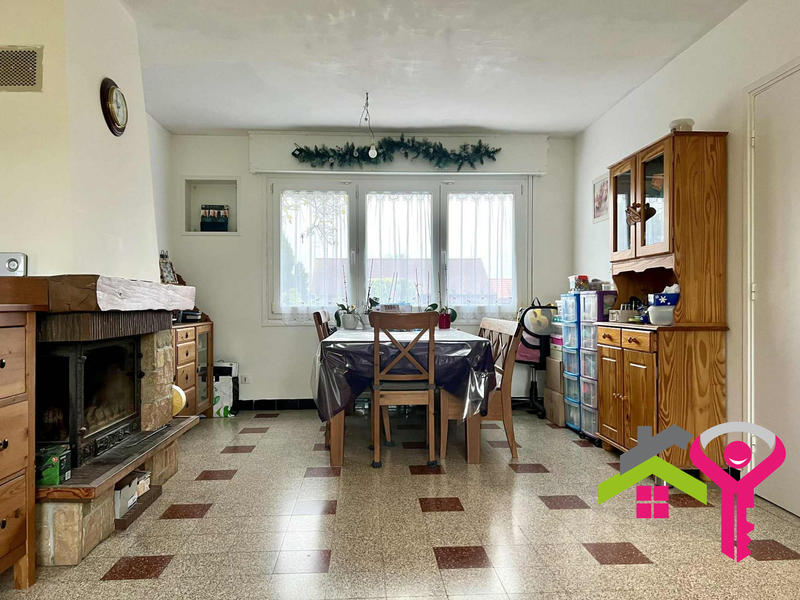 Maison - 90 m² - 5 pièces