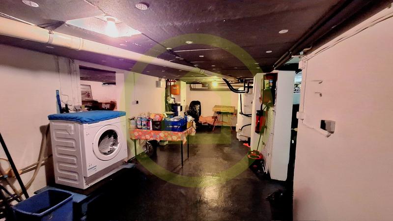 Maison - 173 m² - 9 pièces