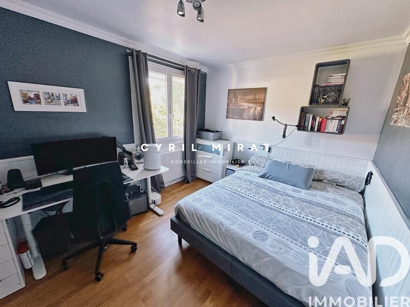 Maison - 177 m² - 8 pièces