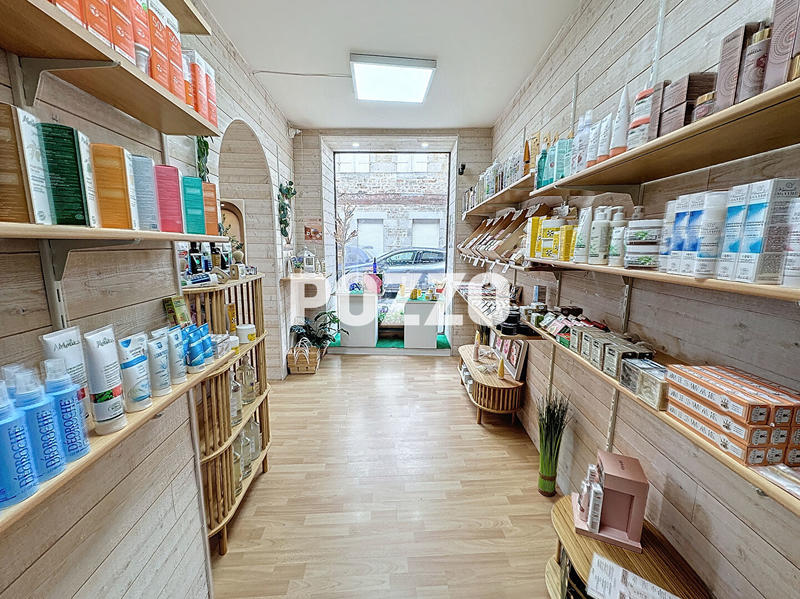 Local commercial - 84 m² - 5 pièces