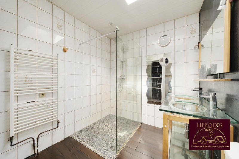 Maison - 190 m² - 5 pièces