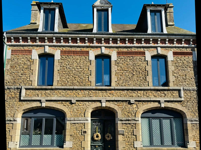 Maison de village - 224 m² - 8 pièces