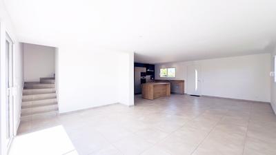 Maison - 110 m² - 4 pièces