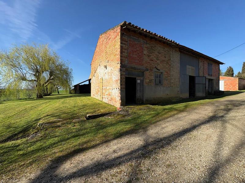 Maison - 400 m² - 4 pièces