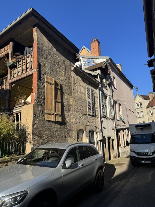 Immeuble - 135 m² - 7 pièces