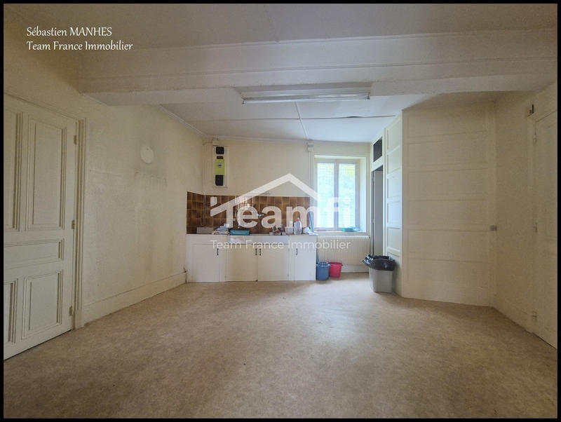 Maison - 168 m² - 10 pièces