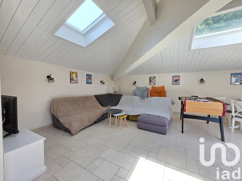 Maison - 215 m² - 8 pièces