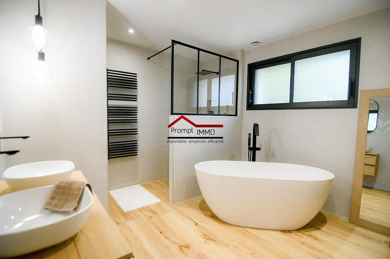 Maison - 187 m² - 5 pièces