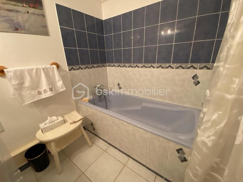 Corps de ferme - 200 m² - 7 pièces