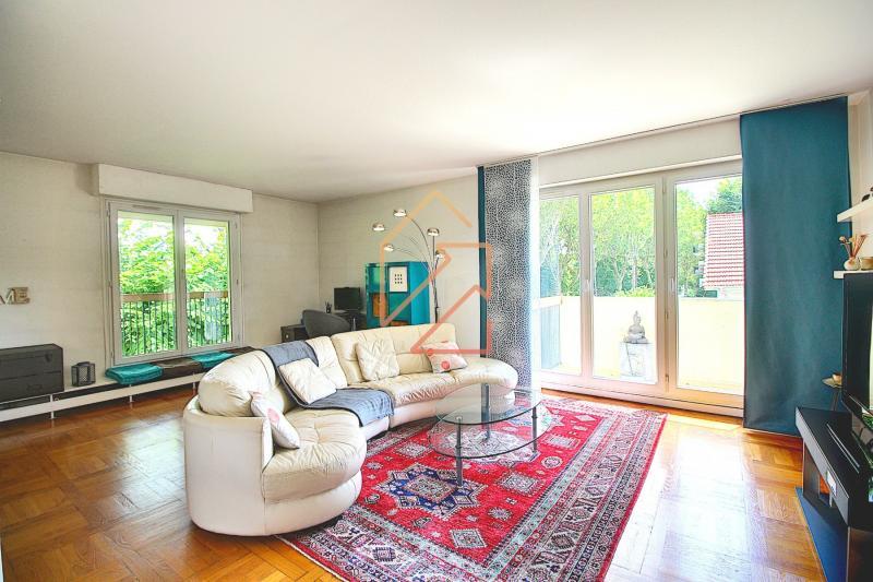 Studio - 98 m² - 4 pièces