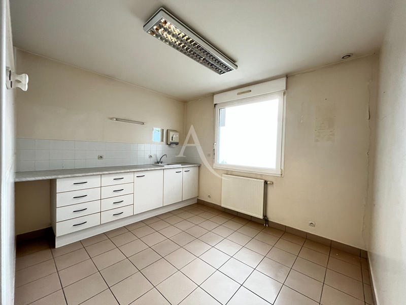 Local commercial - 249 m²