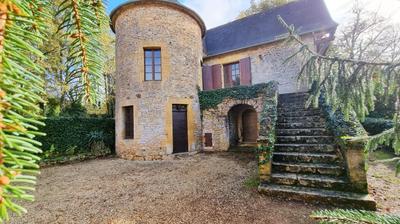 Maison - 185 m² - 10 pièces