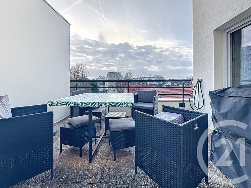 Appartement - 98 m² - 5 pièces