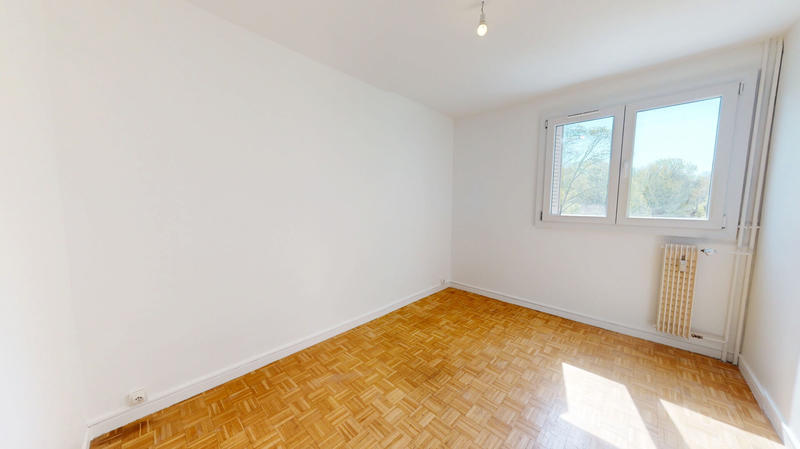 Appartement - 100 m² - 5 pièces