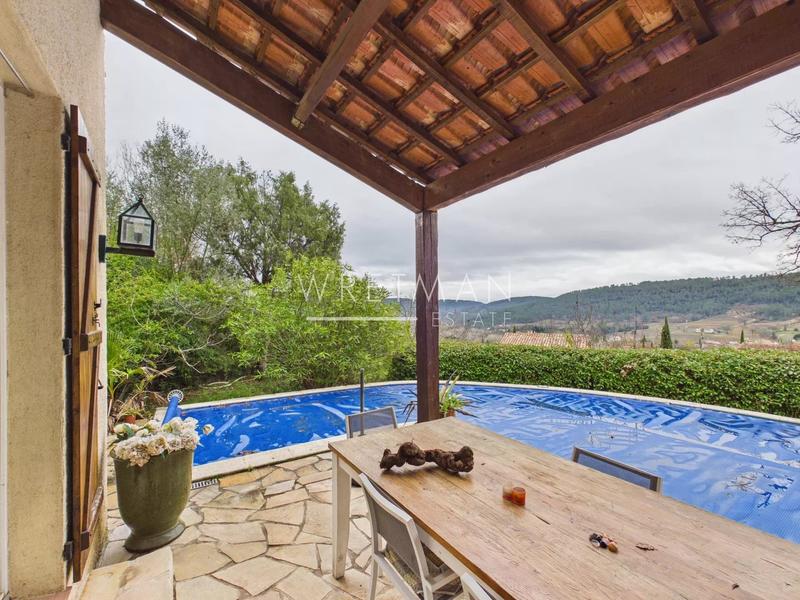 Maison - 111 m² - 4 pièces