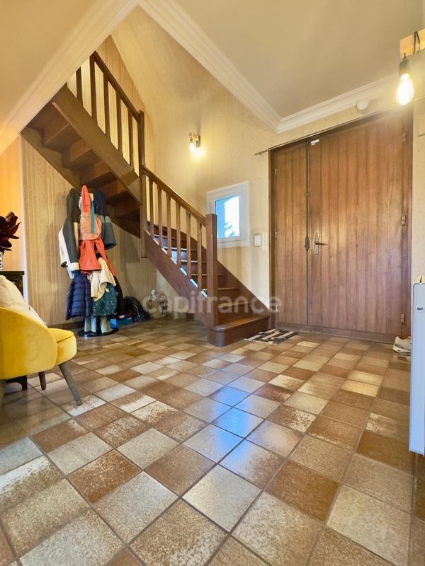 Maison - 176 m² - 7 pièces