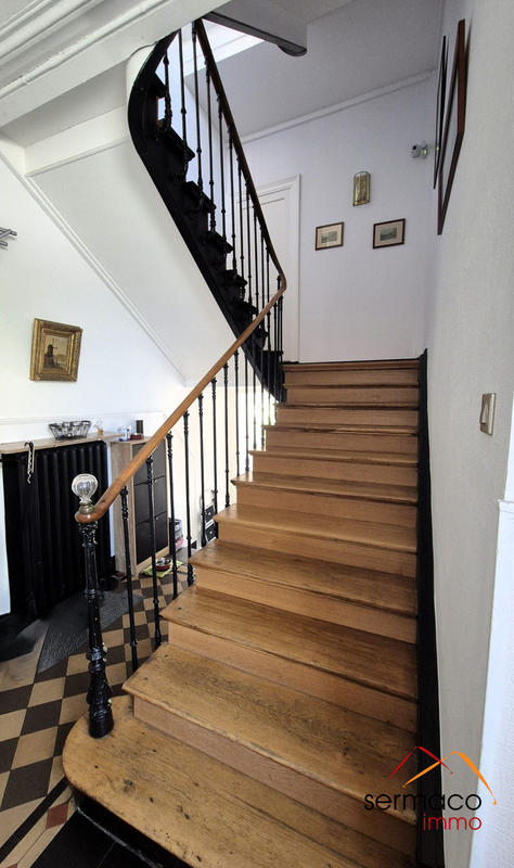Maison - 334 m² - 14 pièces