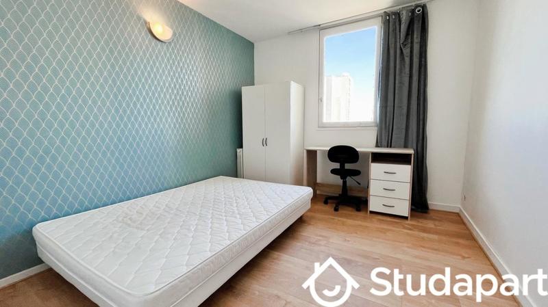 Chambre - 12 m² - 1 pièce